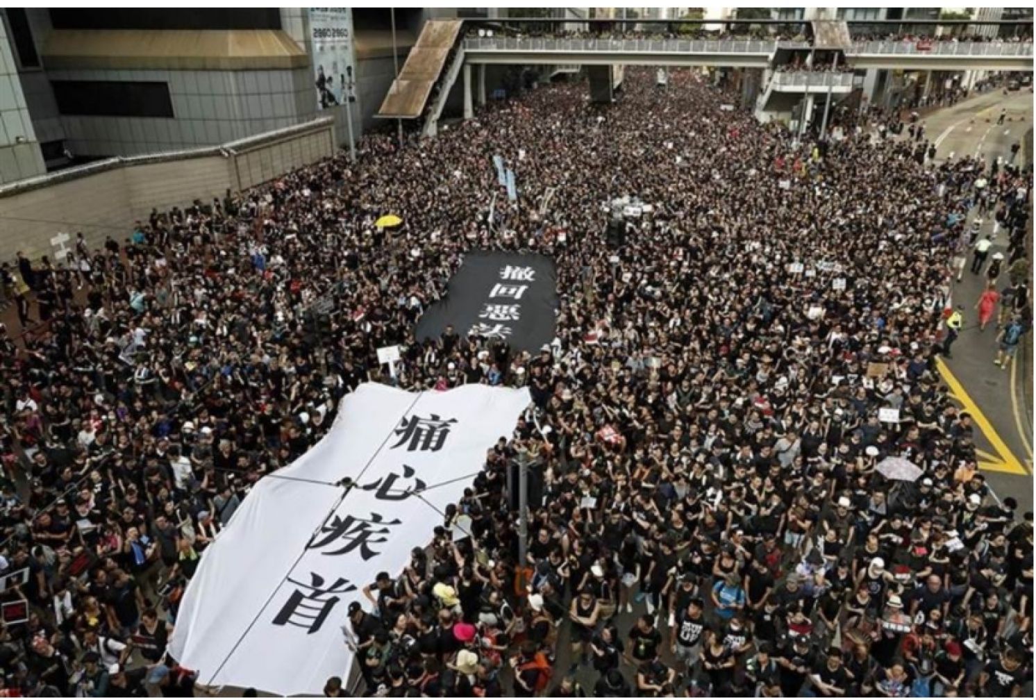 With Hong Kong's Democracy in Complete Darkness, Are Clouds Gathering over Taiwan's Sovereignty？