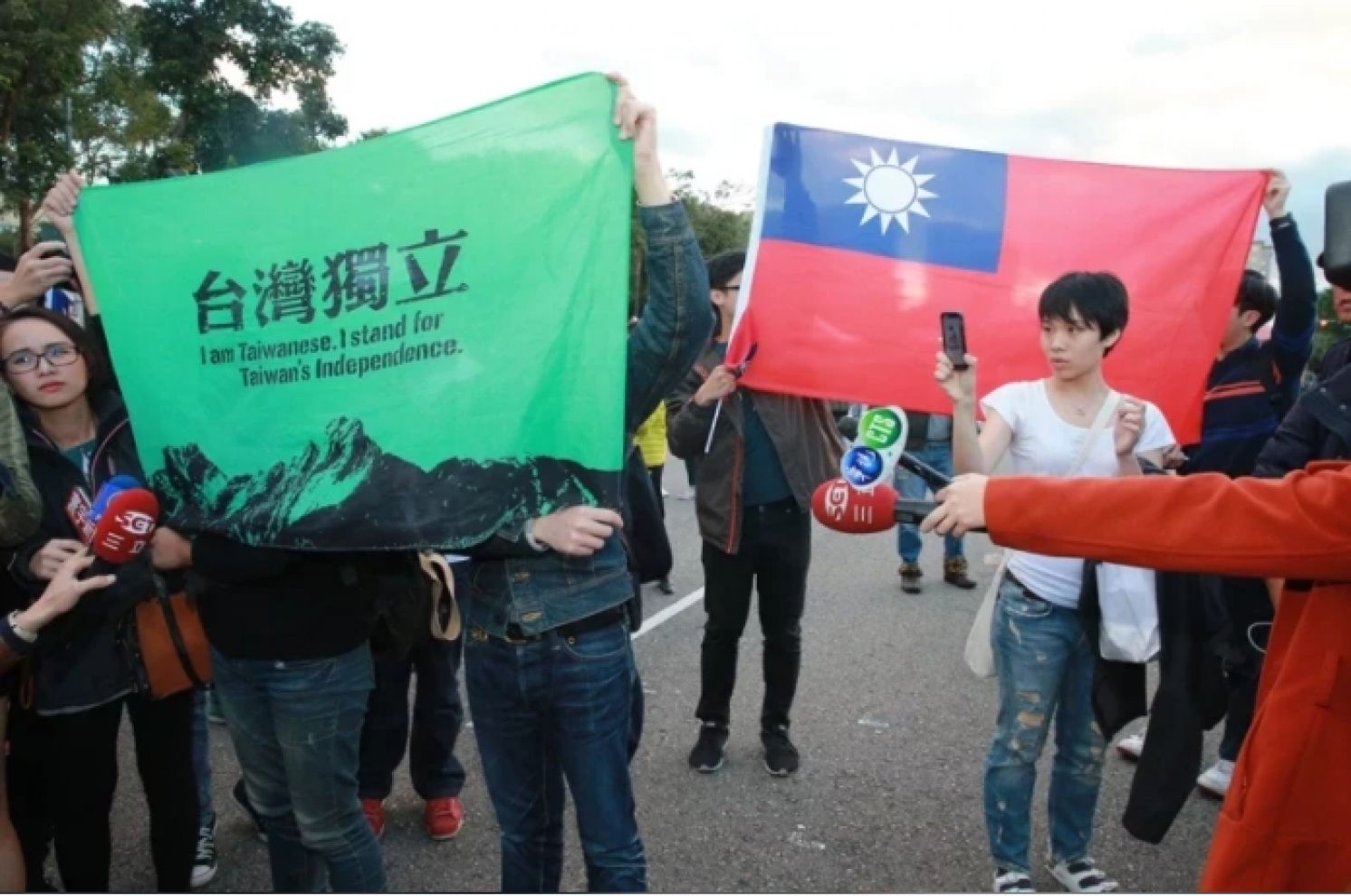 White House Rejects Taiwan Independence Yet Draws Red Line Between Hong Kong and Taiwan