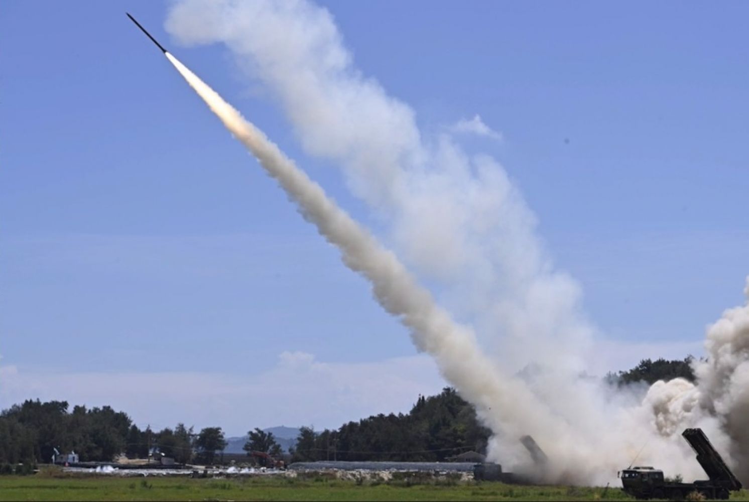 China's All-Rounded Sanctions：Drill Missiles through Taiwan's Airspace