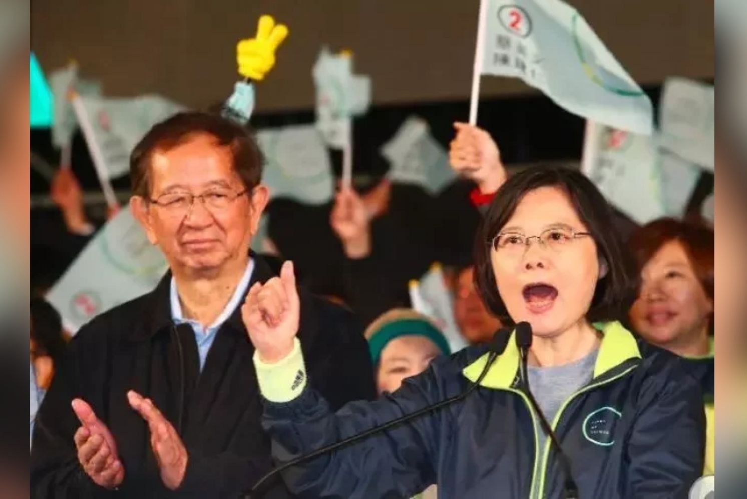 President Tsai's Brushes Lee Yuan-tseh off and Makes a Fool of the People