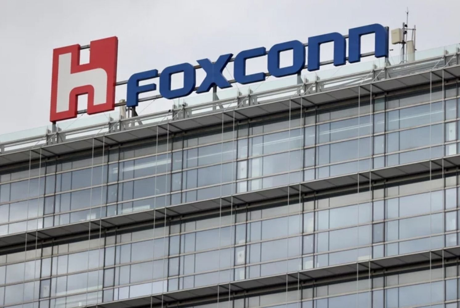 Political and Economic Analysis of Foxconn's Tax Audit in Mainland China
