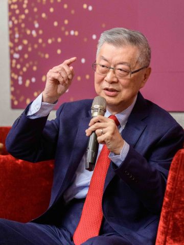 陳冲(前行政院長、新世代金融基金會董事長) 陳冲(前行政院長、新世代金融基金會董事長)