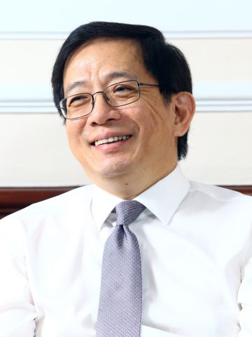 管中閔(前台大校長,中央研究院院士) 管中閔(前台大校長,中央研究院院士)