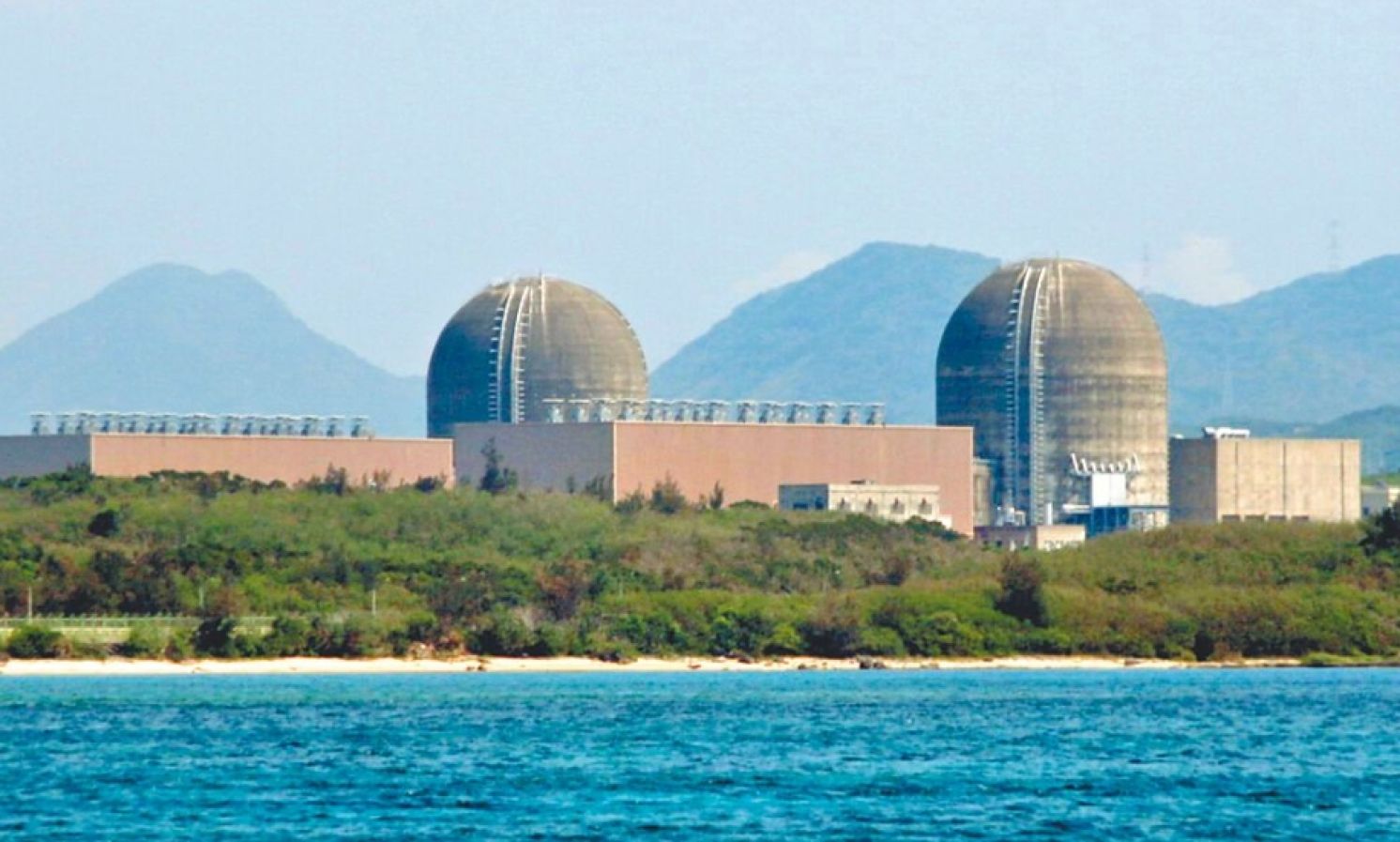 A Hundred Ways to Get Around Issues: Lies to Cover Up Power Shortages