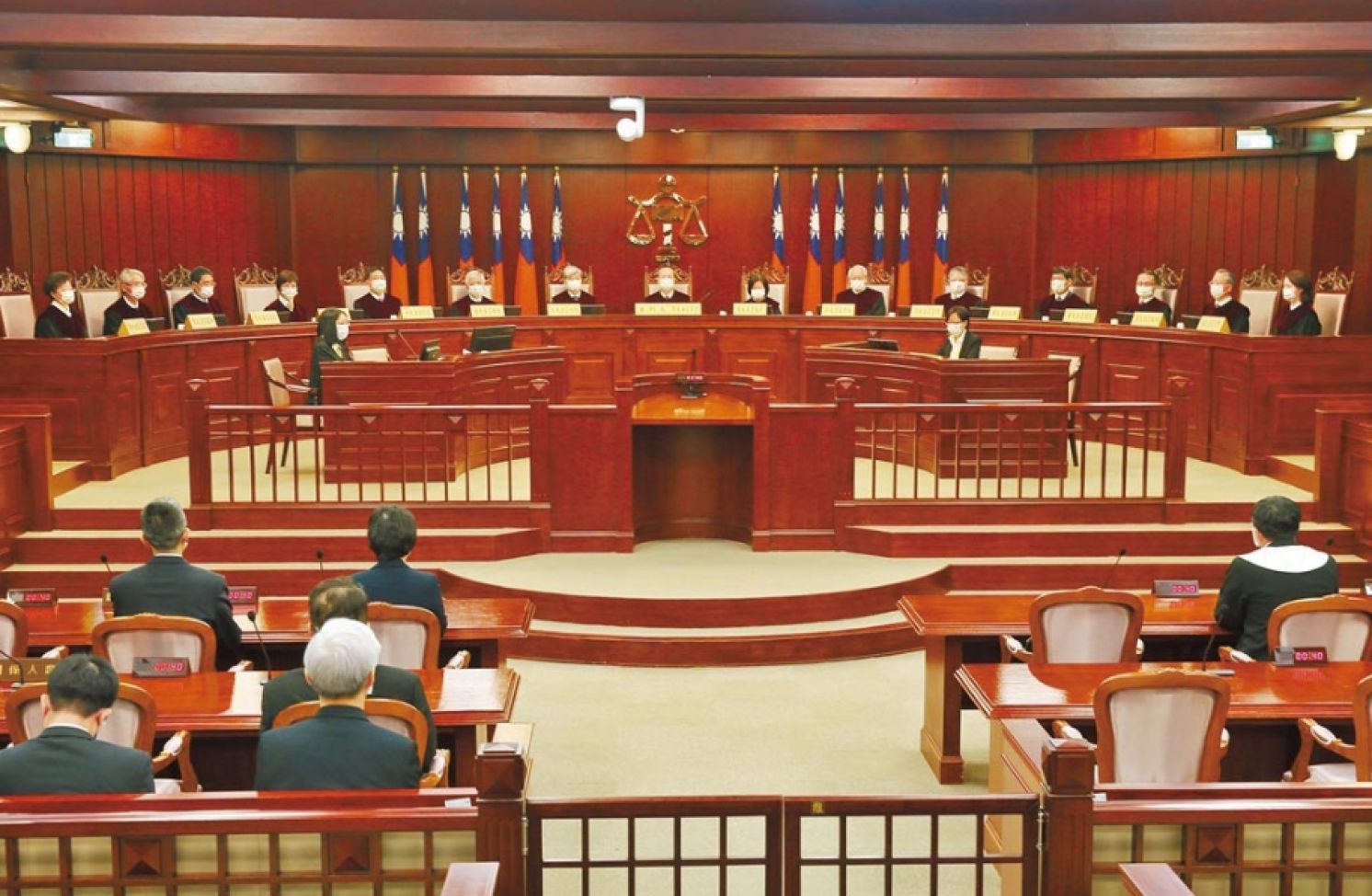 Constitutional Court Should Not Rule During Vacancy