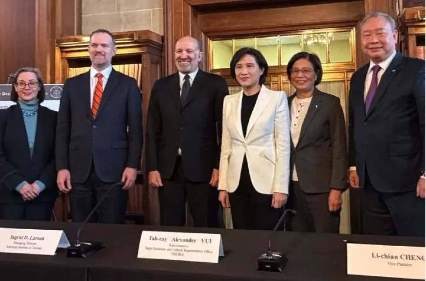 U.S.-Taiwan Trade Agreement Tied to Taiwan's Defense Budget Raises Concerns Over Losing Autonomy