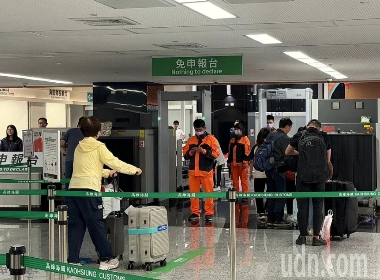 Civil Servants Visiting Mainland Required to Submit Family and Friends Lists: Government Expands Power Under National Security