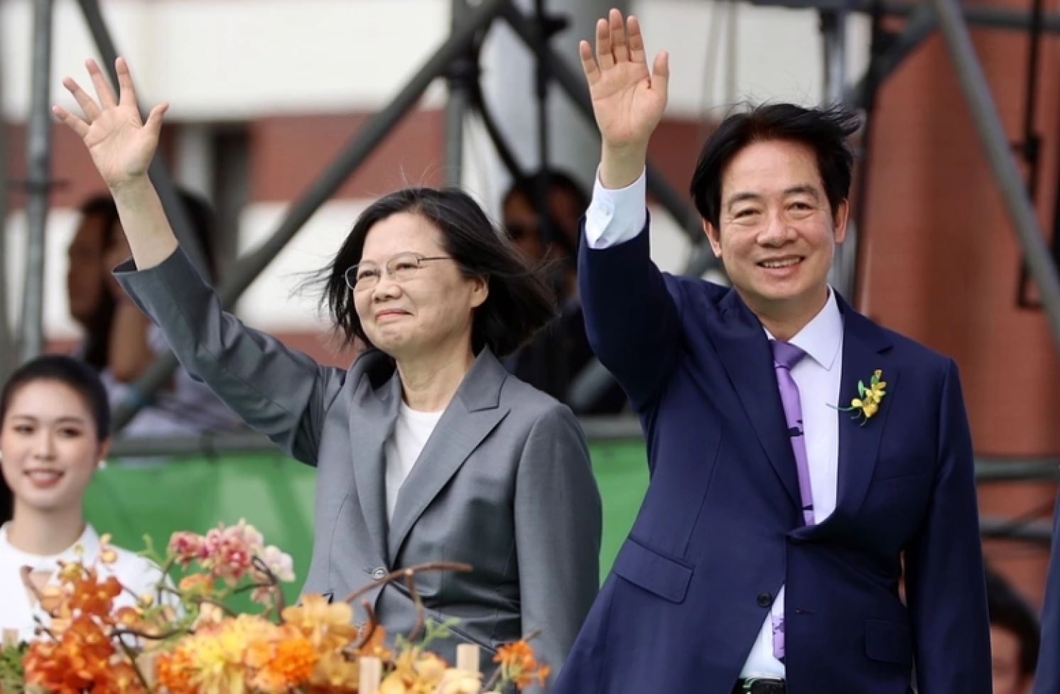Tsai's Active Campaigning: Tense Balance with President Lai
